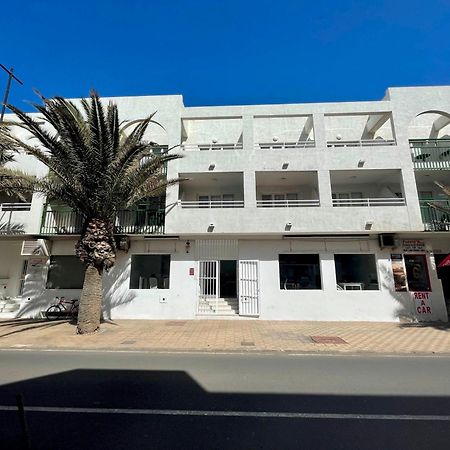Corralejo Coliving By Amazzzing Travel Hostel Bagian luar foto