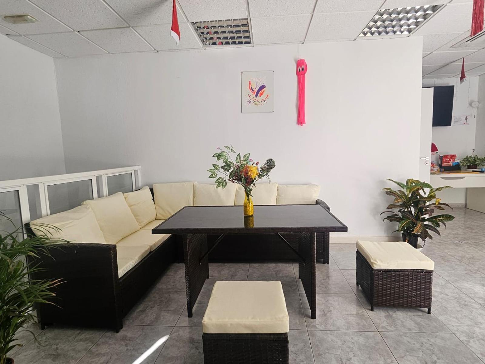 Corralejo Coliving By Amazzzing Travel Hostel Bagian luar foto