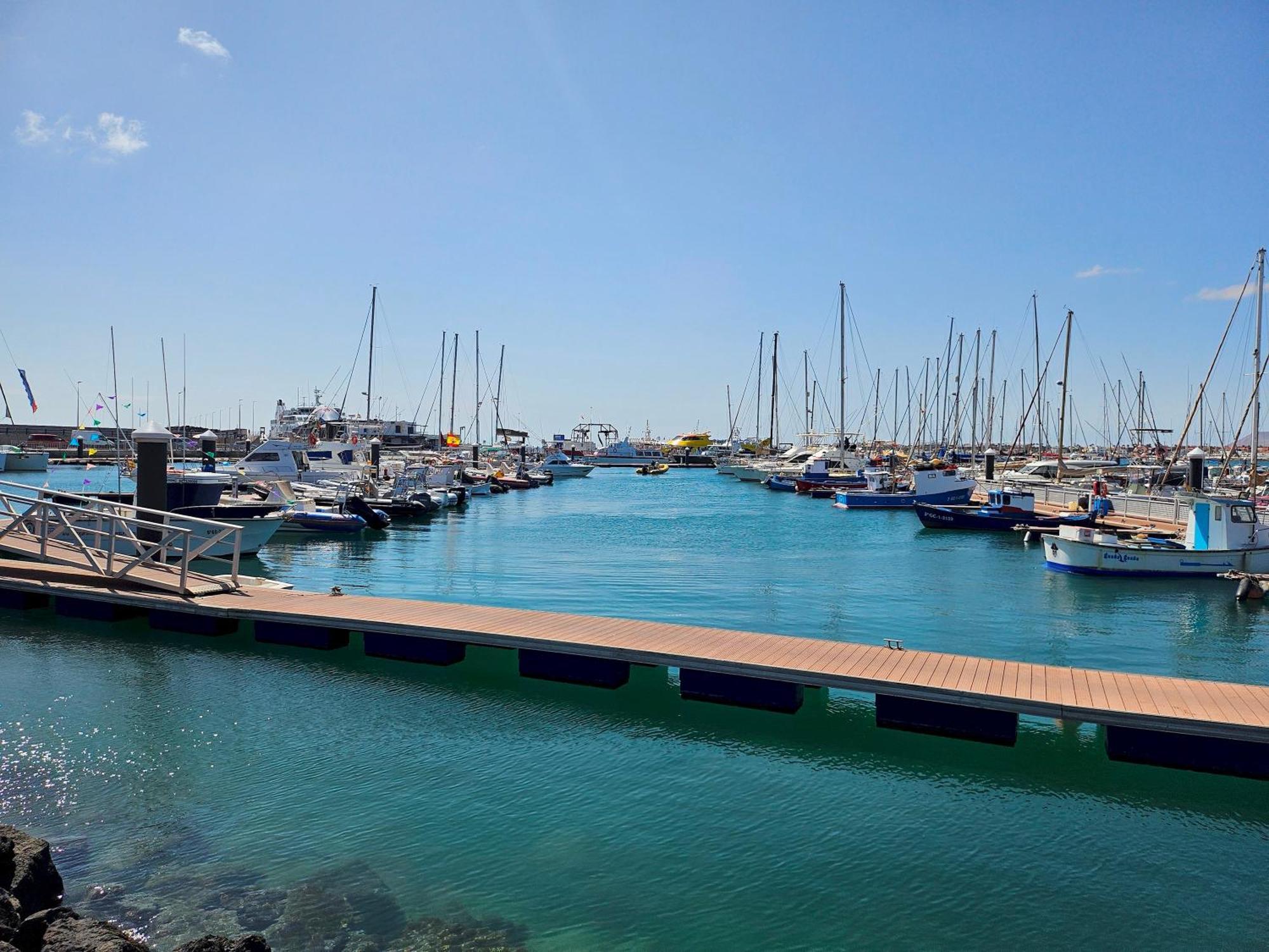 Corralejo Coliving By Amazzzing Travel Hostel Bagian luar foto