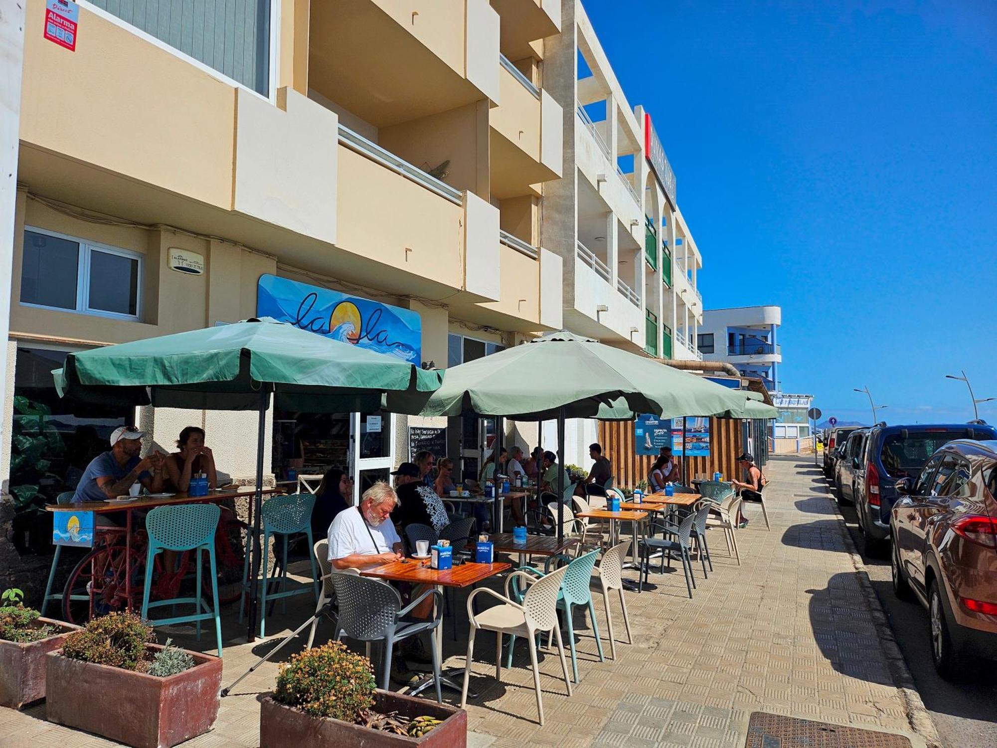 Corralejo Coliving By Amazzzing Travel Hostel Bagian luar foto